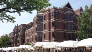 Ann Arbor Art Fair - South Side - Picture 4